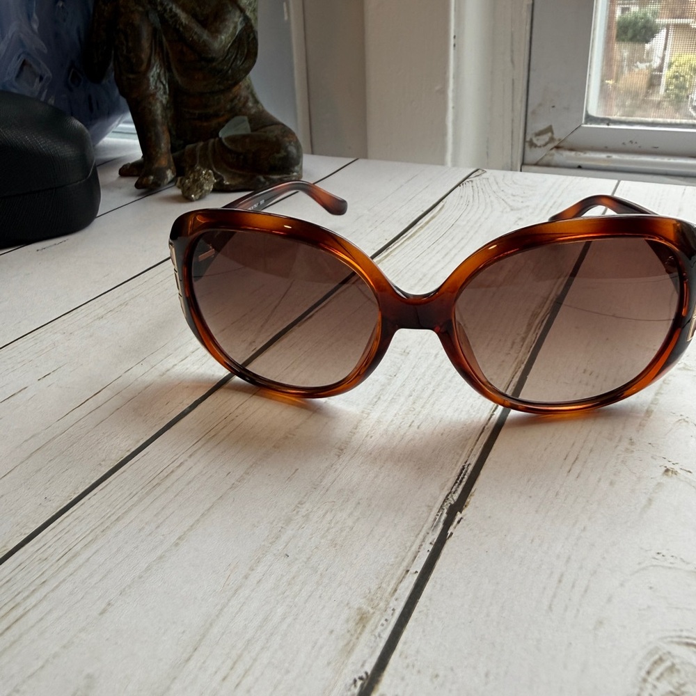 Salvatore Ferragamo | Sunglasses, New 238‎ (Dark Tortoise) - Picture 3 of 10
